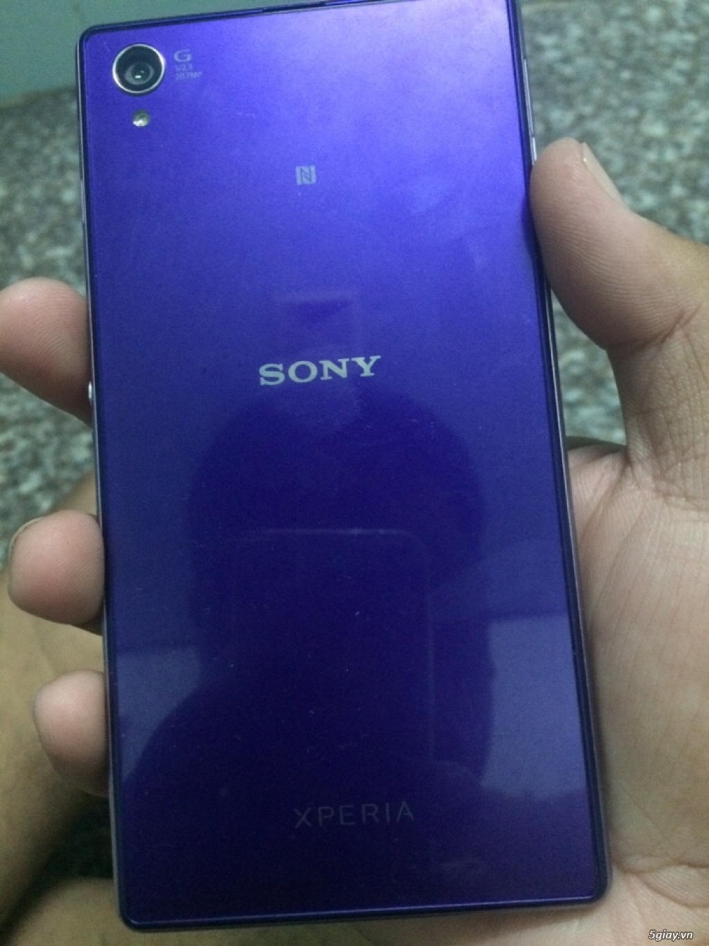 Sony Z1 quốc tế và Bb8700 - 1