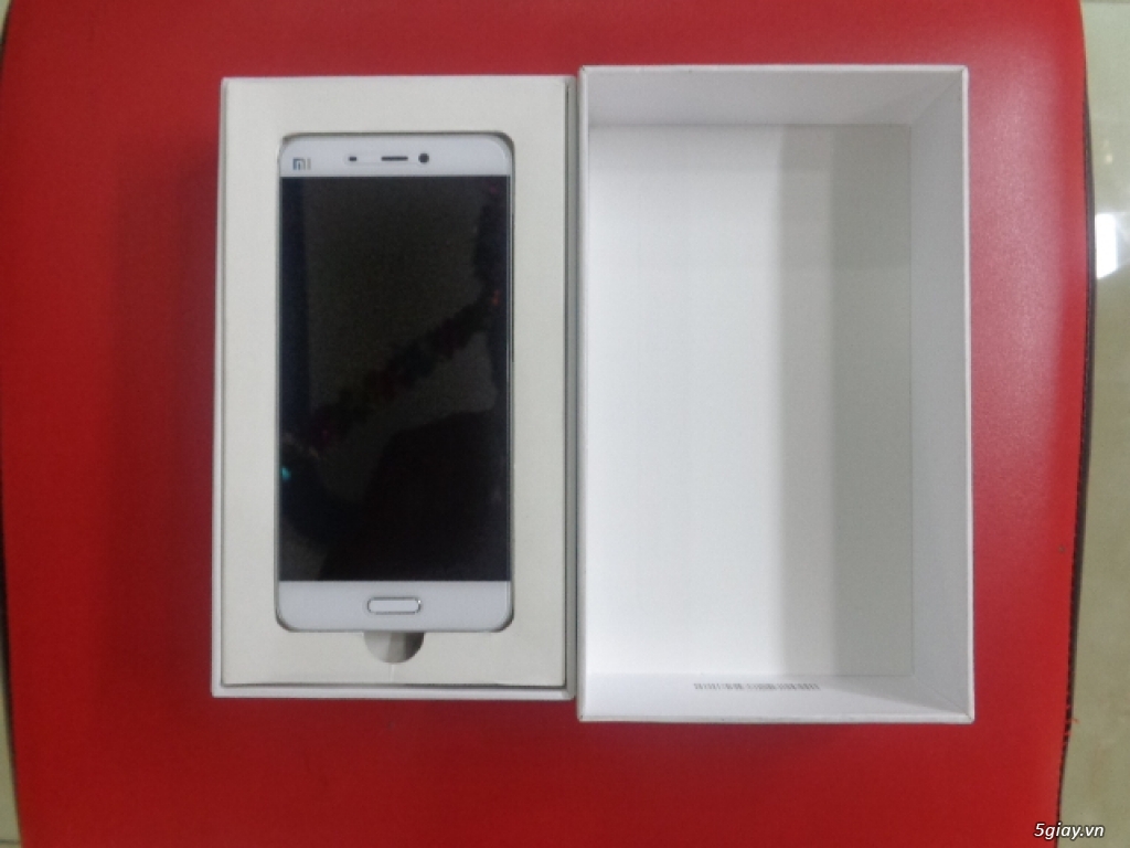 Bán nhanh Xiaomi Mi 5 trắng 64Gb giá mềm - 2