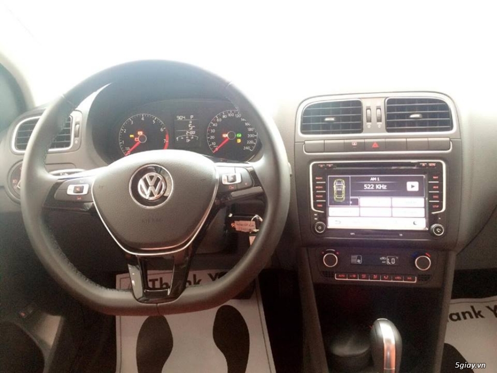 POLO SEDAN 2015 - 5