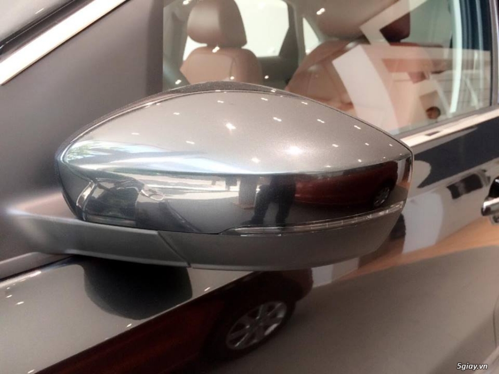 POLO SEDAN 2015 - 3