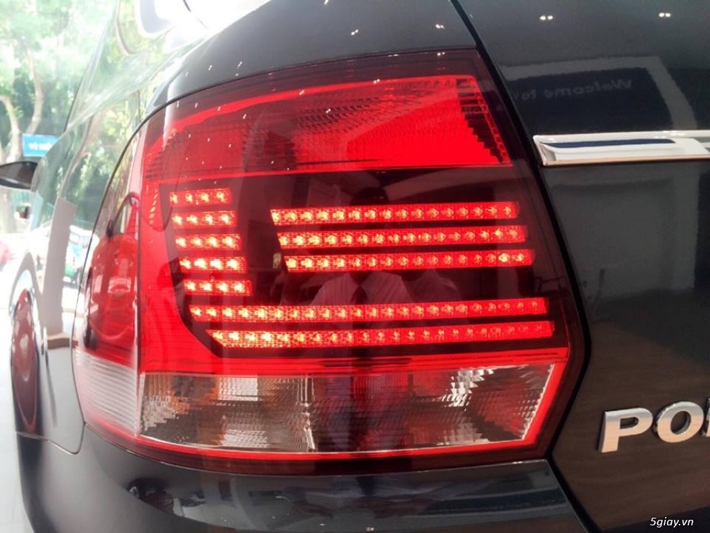 POLO SEDAN 2015 - 4
