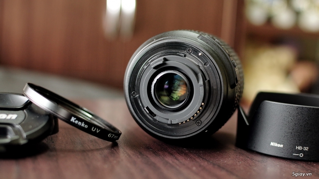 Nikon D5500 + Lens AF-S DX Nikkor 18-105mm f/3.5-5.6G ED VR - 2