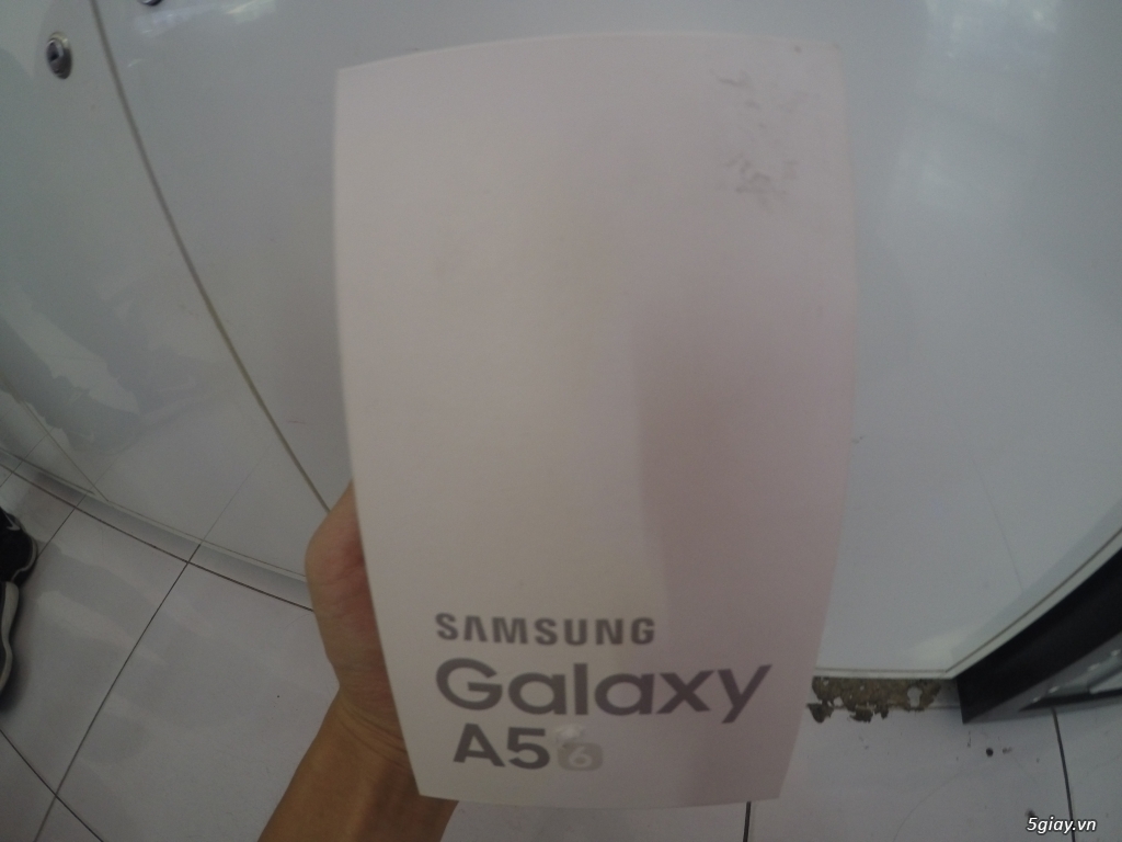 Samsung A5 2016 mới 100% giá như cũ