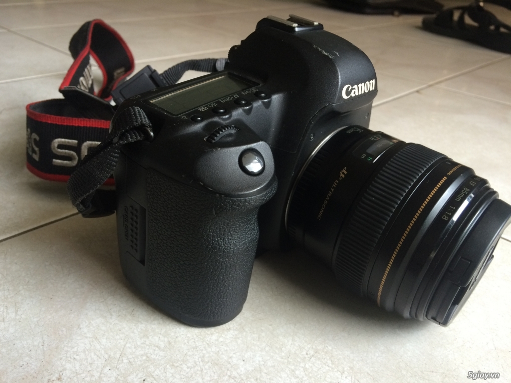 Combo Canon 5D mark II + lens 85 f1.8 - 4