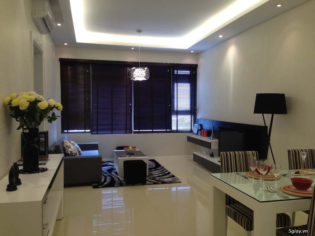 Cho thuê căn hộ Hùng Vương Plaza, Quận 5, 3PN, nội thất, giá 18 tr/th