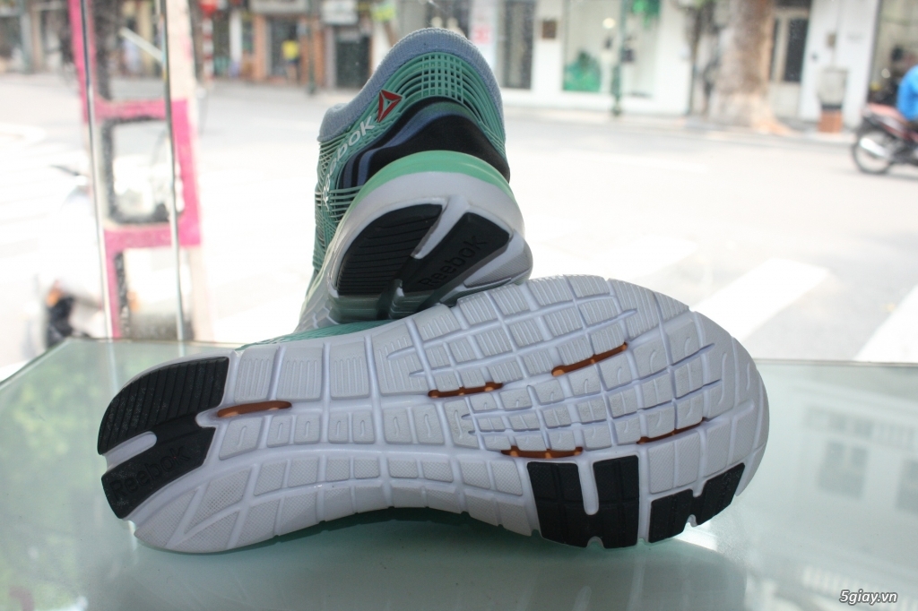 mấy đôi giày Adidas và Reebok, hàng sample mới về, giá bao rẻ nhất Việt Nam - 17