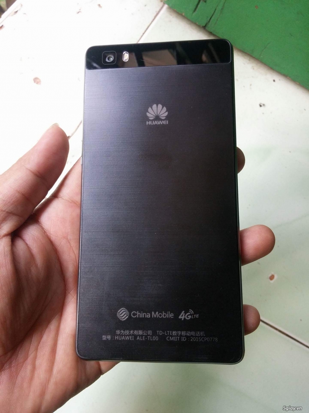 điện thoại huawei P8 cần bán gấp - 2