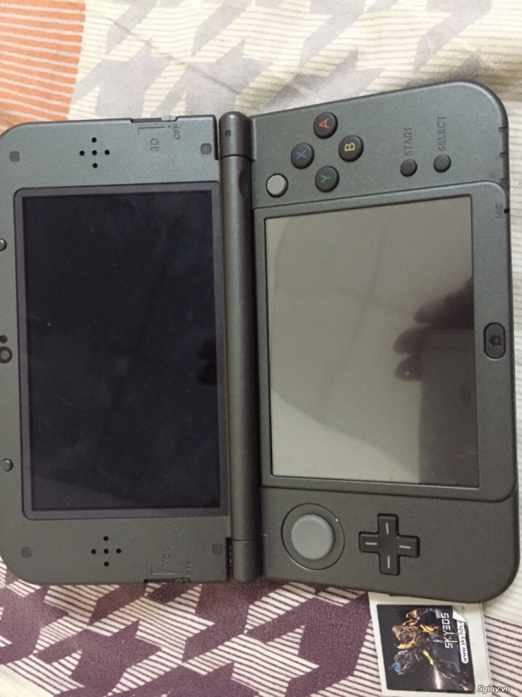 Bán máy new 3ds XL us màu đen