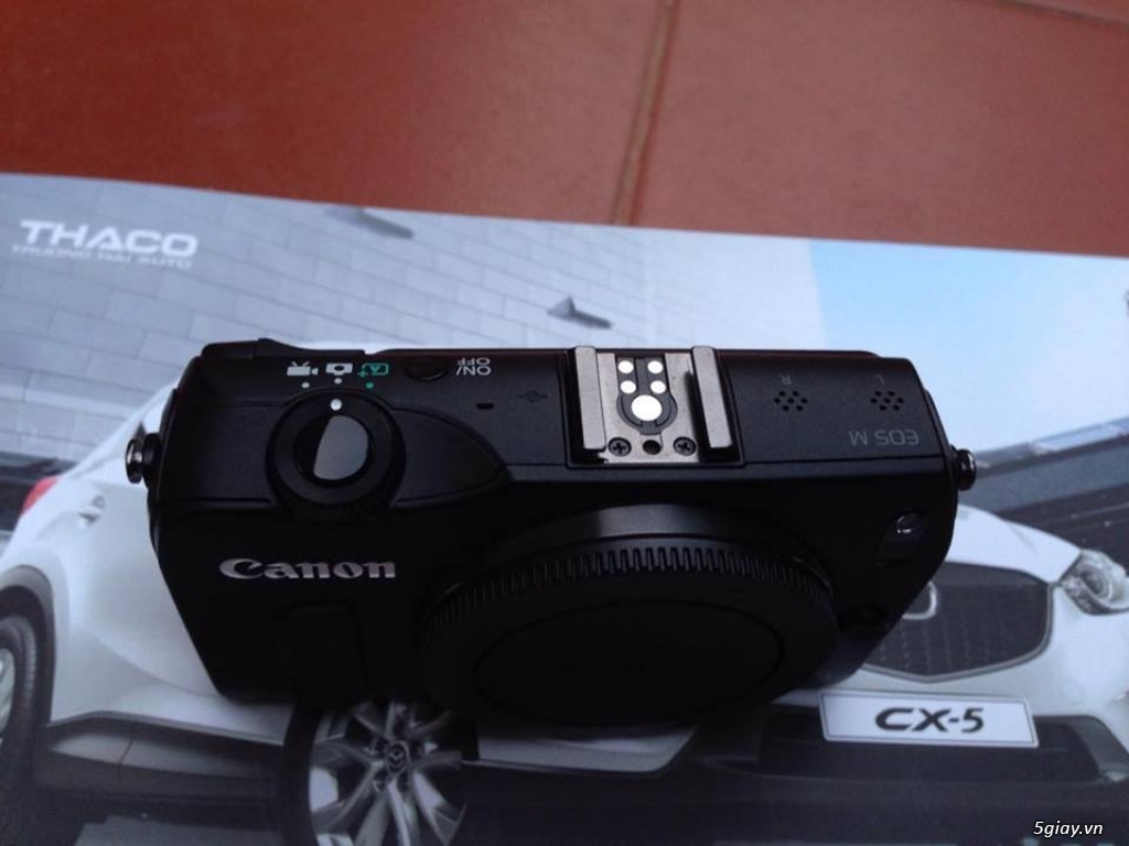 Canon EOS M + kit 18-55mm STM - 2