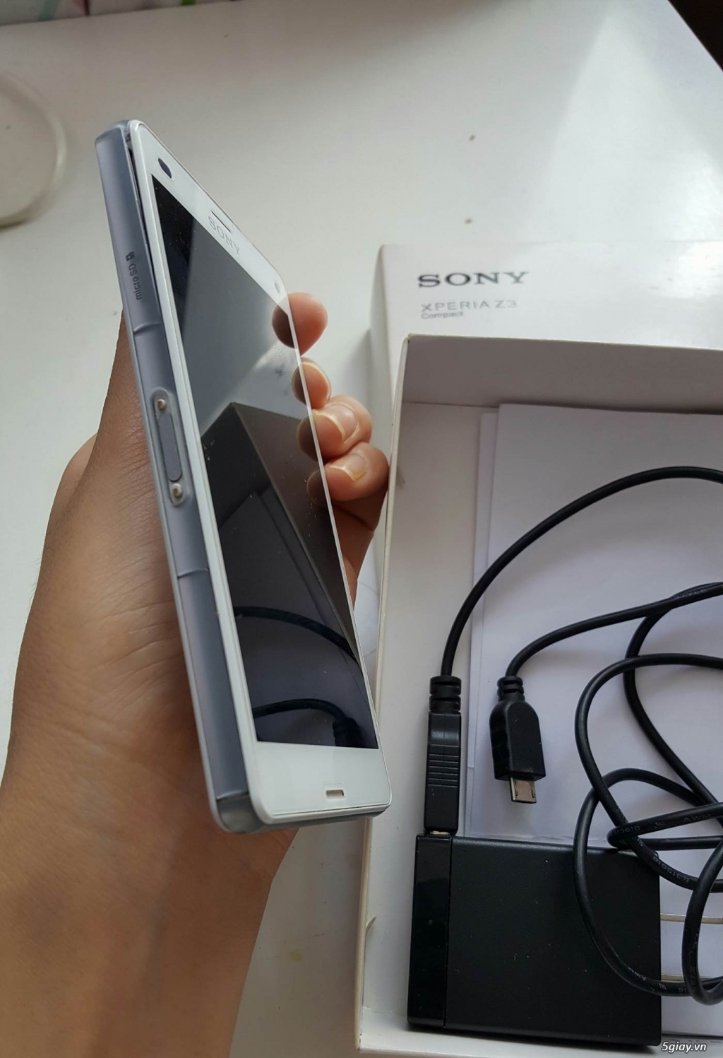 Điện thoại Sony Xperia Z3 COMPECT màu Trắng - 1