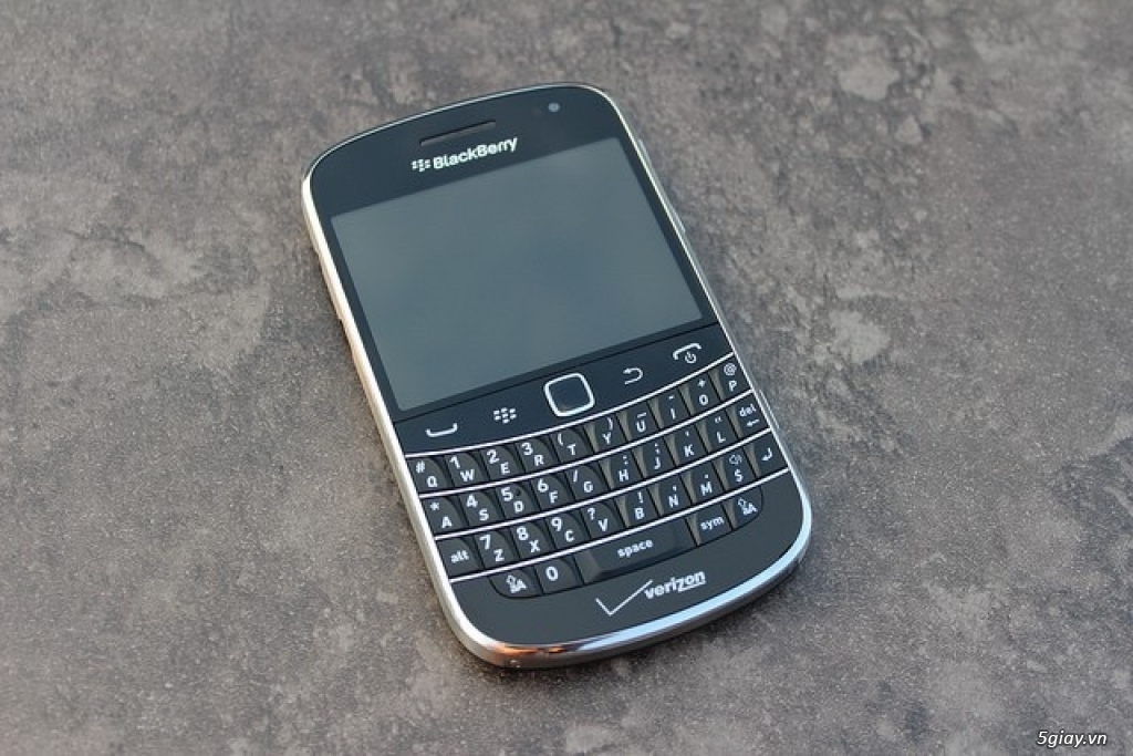BlackBerry Bold 9930 mới 99%, máy zin, bảo hành 3 tháng, lỗi đổi mới