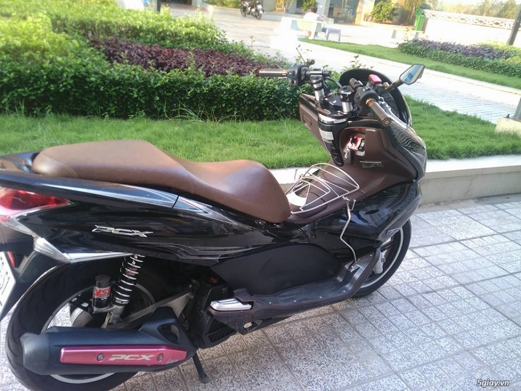 Bán xe Honda PCX  đời 2011 máy thái Zin 100% lên nhiều đồ Biker.