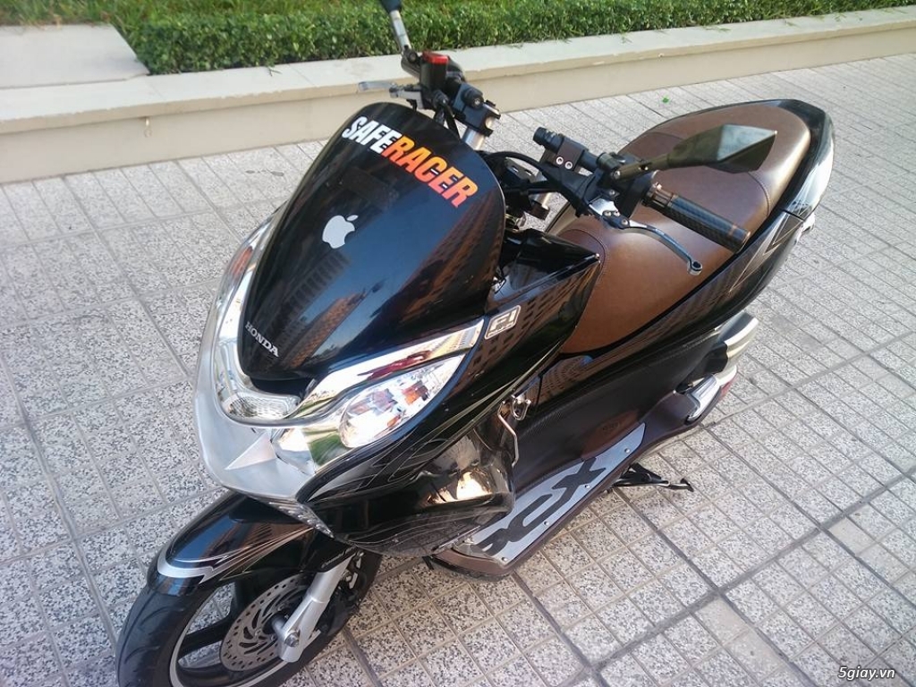 Bán xe Honda PCX  đời 2011 máy thái Zin 100% lên nhiều đồ Biker. - 2