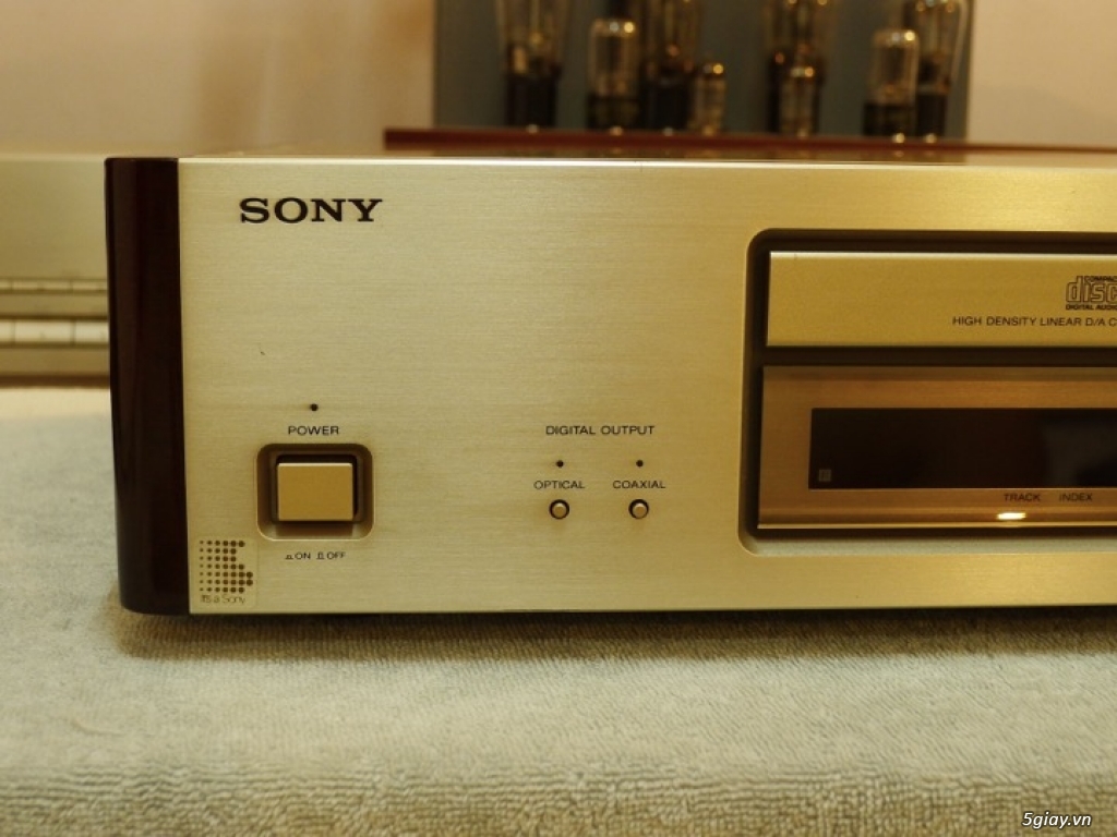 CDP Sony R3 - 2