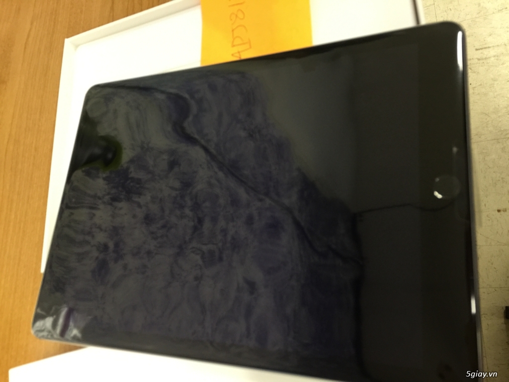 iPad Pro 9'7 32gb+4G đen new 100%, xách tay - 1