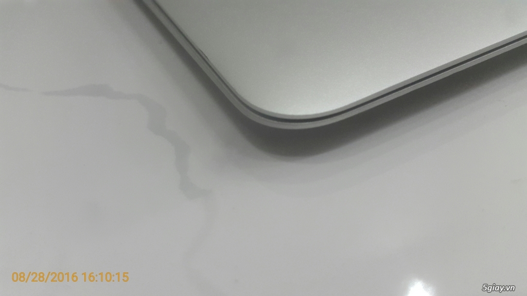 macbook air 2013 hàng xách tay trắng xinh như Ngọc Trinh - 8
