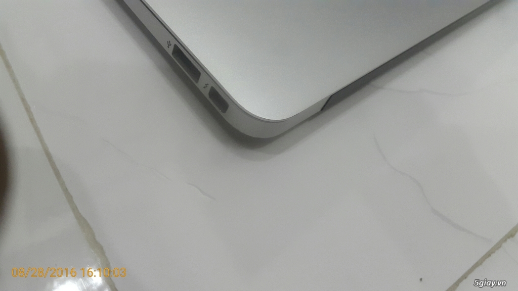 macbook air 2013 hàng xách tay trắng xinh như Ngọc Trinh - 7