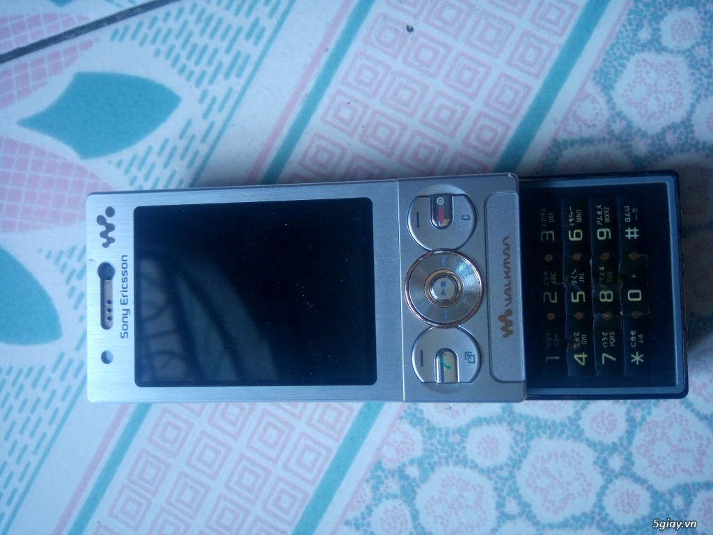 Bán sony Xperia W705 zin 95%
