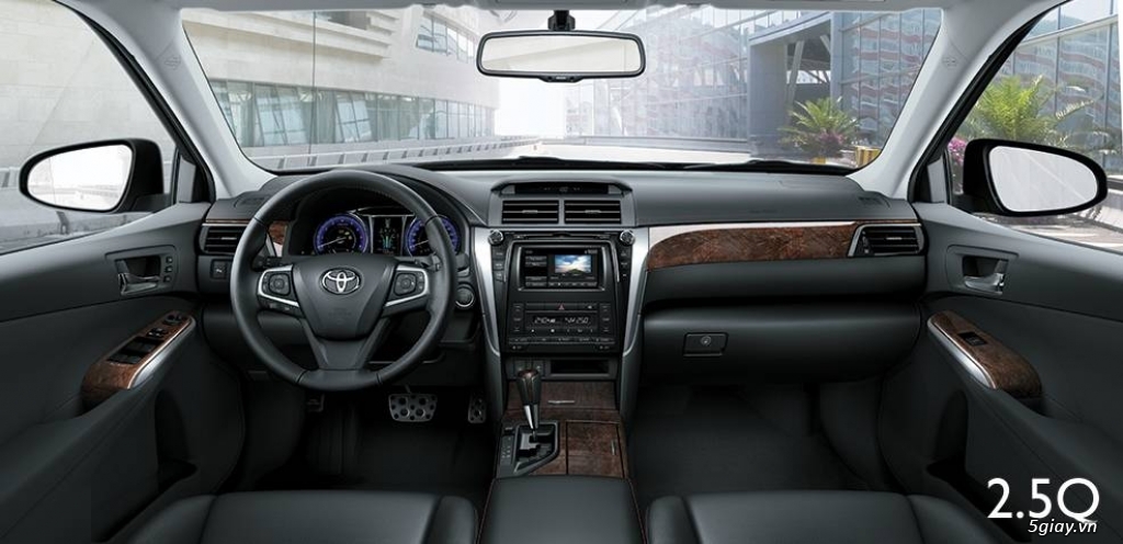 Toyota Camry 2016 khuyến mãi lớn lên tới 80tr đồng - 1