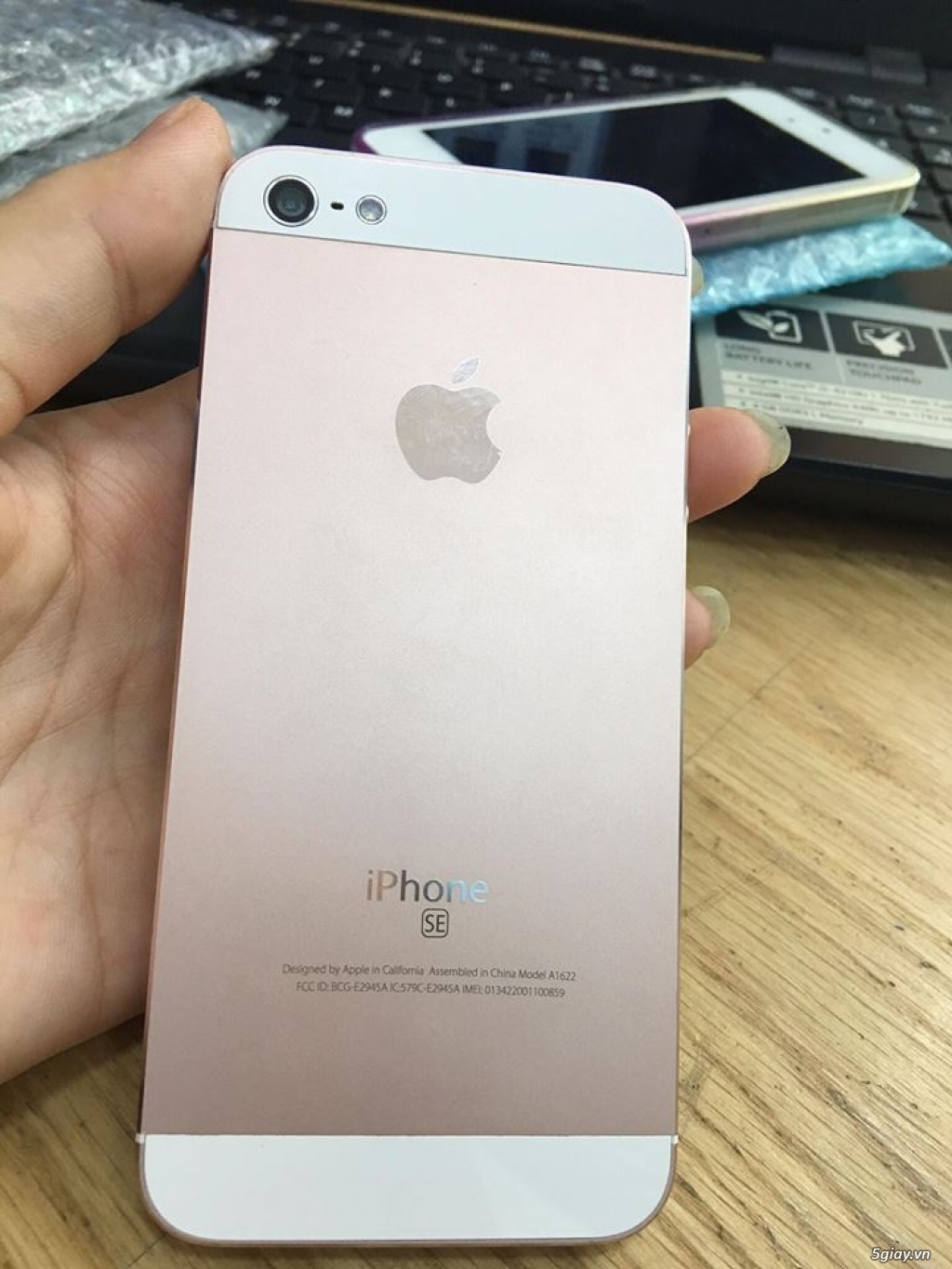 iphone 5 hồng SE 16gb máy zin all vỏ - 3