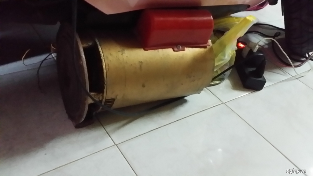 máy bơm nước ve chai