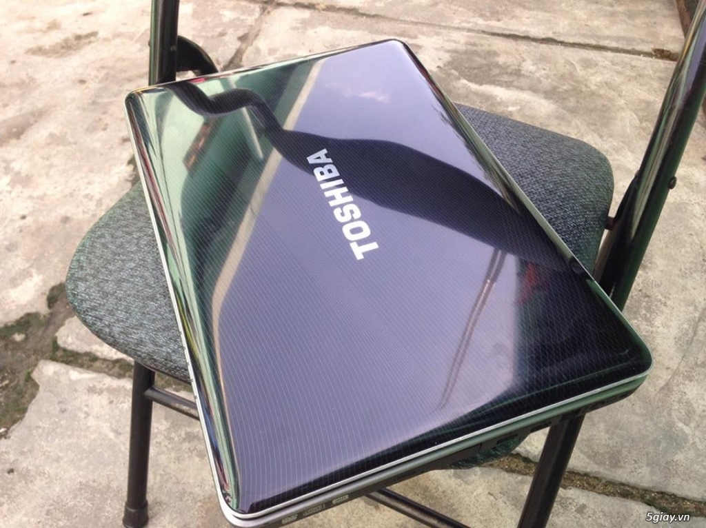 Laptop Toshiba Satelite A500 (Core i7, 4GB, 500GB, 15.6inch) - 1