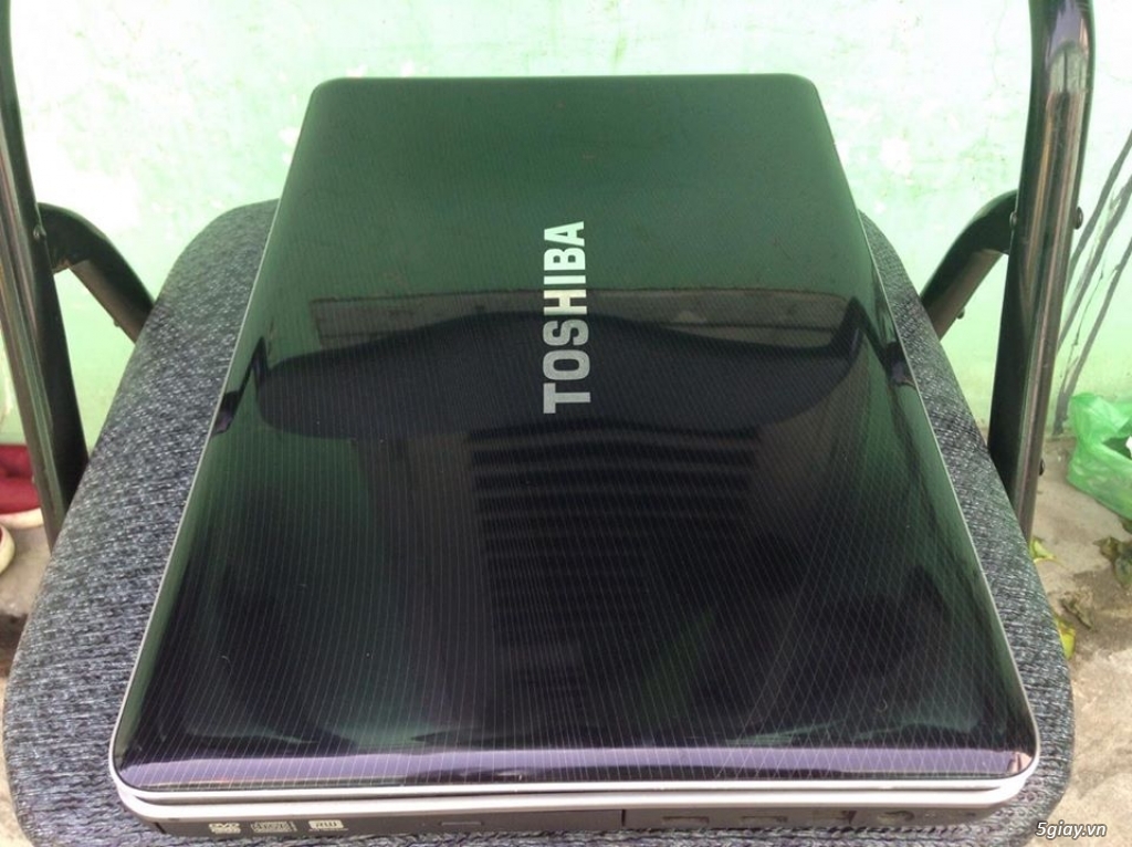 Laptop Toshiba Satelite A500 (Core i7, 4GB, 500GB, 15.6inch) - 3