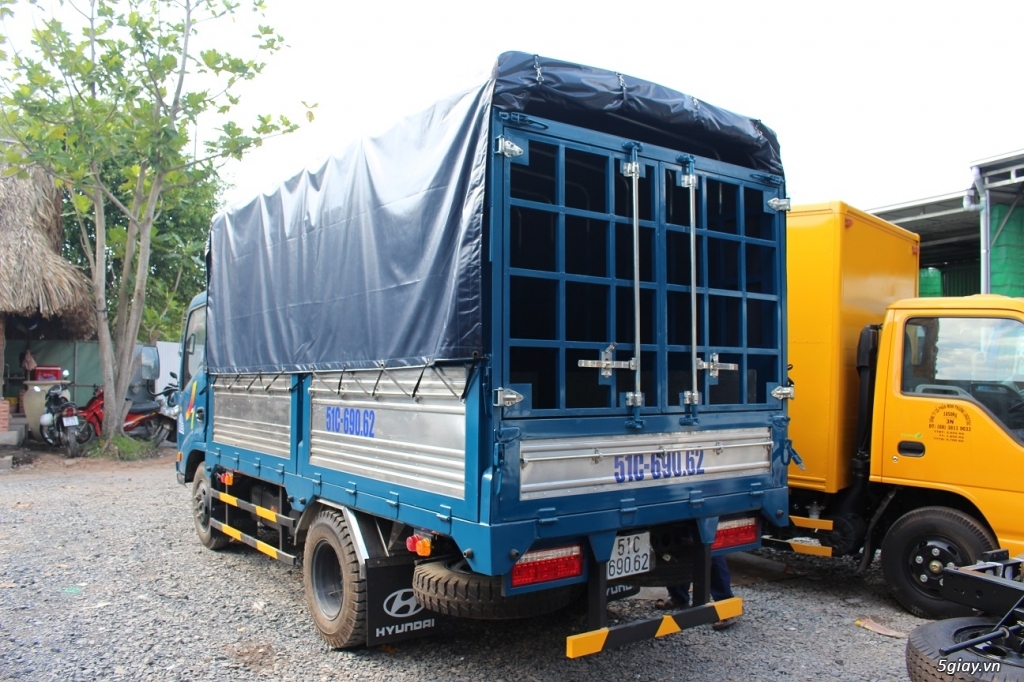 Veam Hyundai Vt252-1 tải trọng 2,4t là xe có tải trọng lớn nhất được phép lưu hành ban ngày vào TP