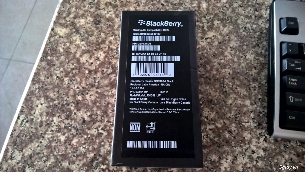 Bán xác Blackberry Classic new 100% - 1