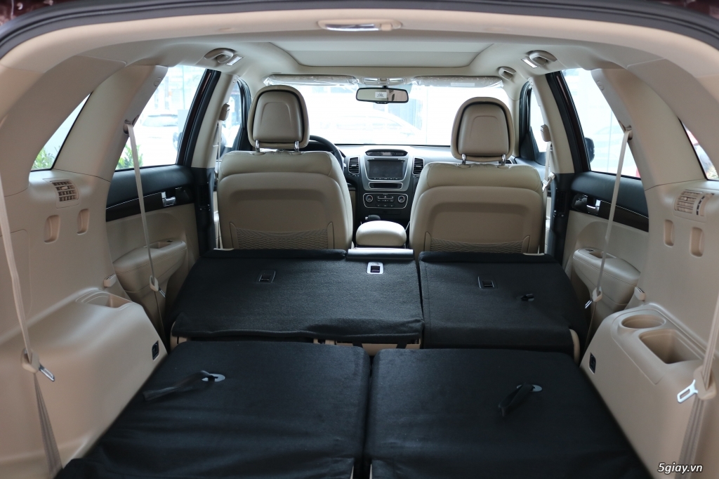 KIA SORENTO_Công nghệ mới_giá chỉ từ 878tr ,hỗ trợ trả góp 80% giao xe ngay - 3