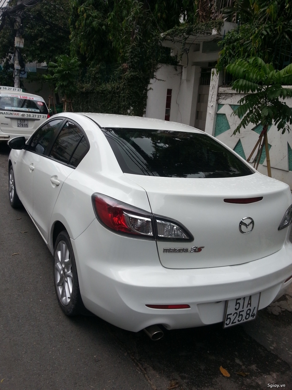 Bán Mazda 3 1.6 AT 2013 màu trắng số tự động xe còn rất đẹp - 2