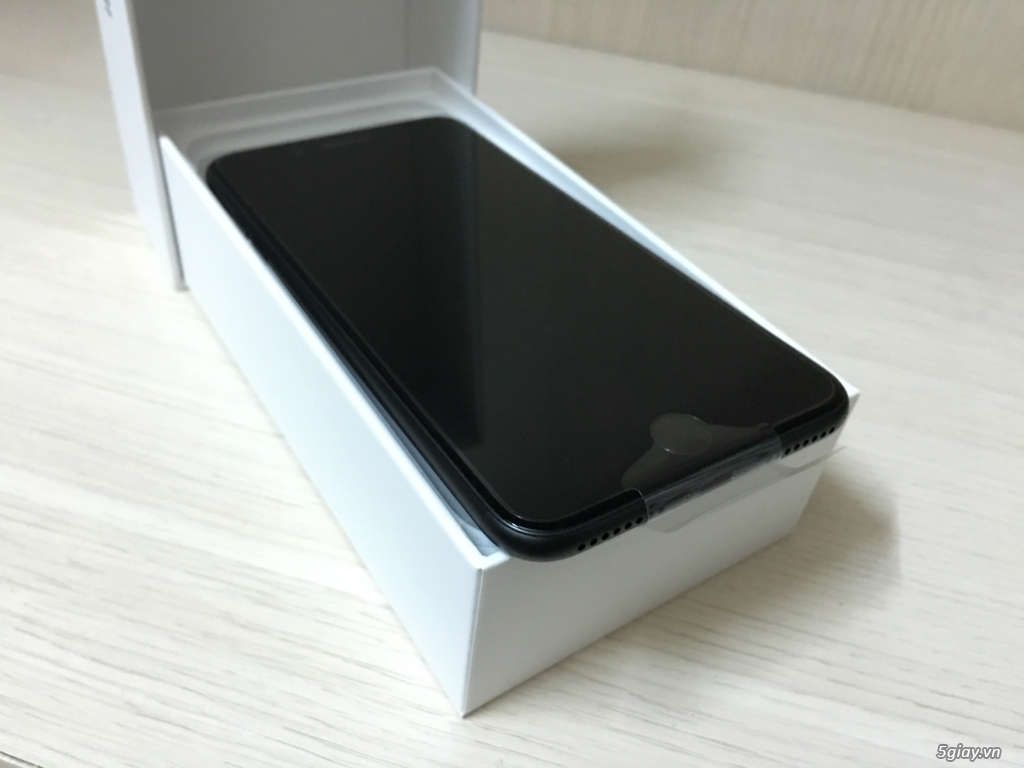 Bán iphone 7Plus 32G đen nhám Sing giá tốt!