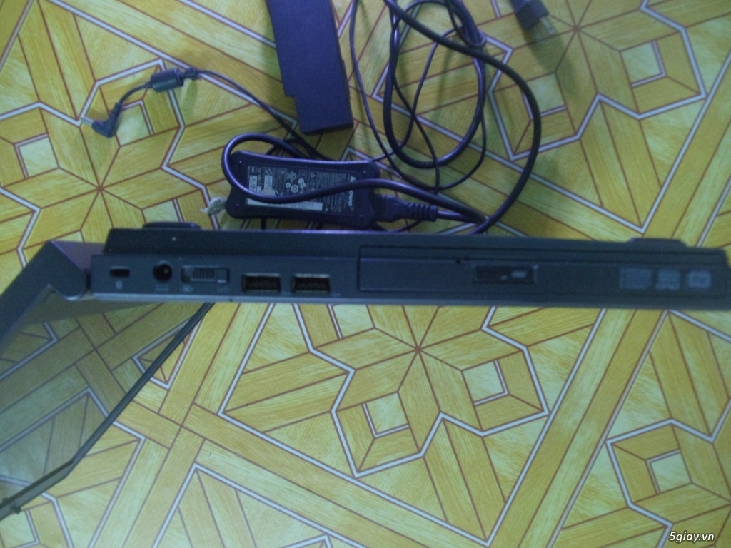 Bán laptop cũ hư Ienovo3000 G410 - 3