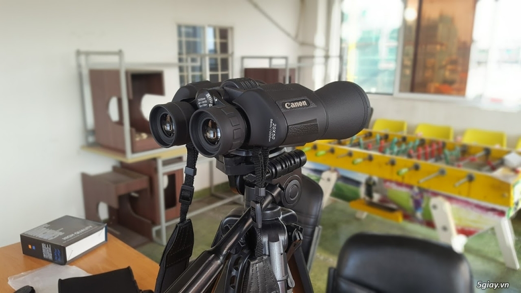 Ống nhòm Canon 20x50 tầm nhìn 1km - 6
