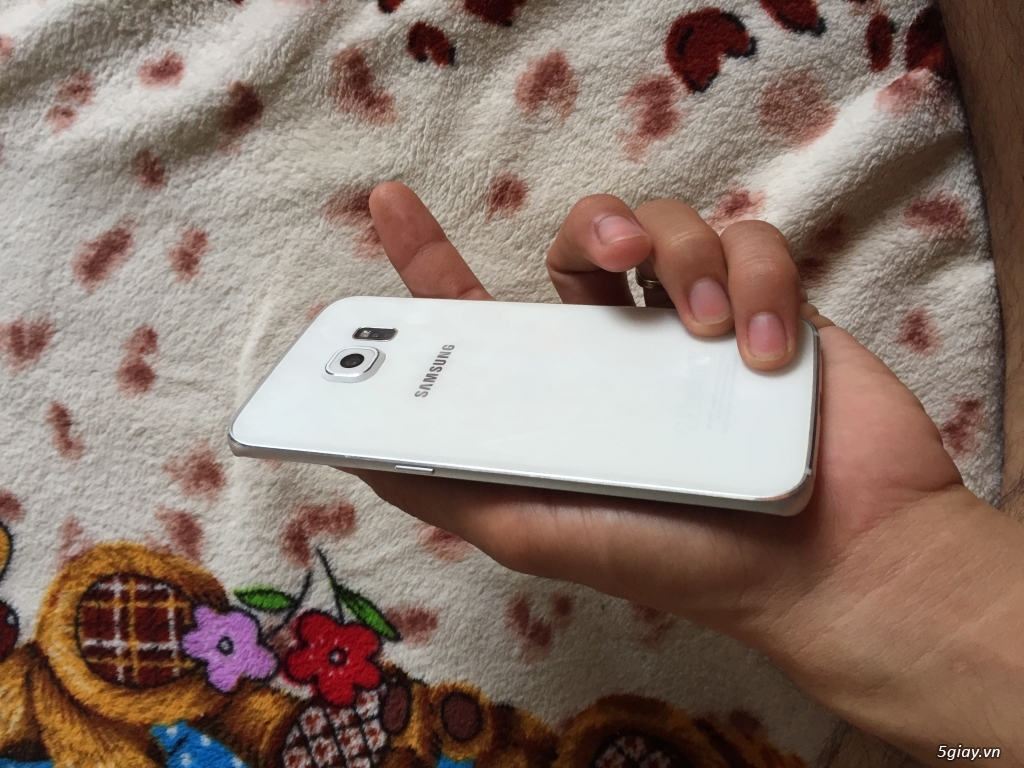 Samsung S6 edeg màu trắng cho ai cần - 1