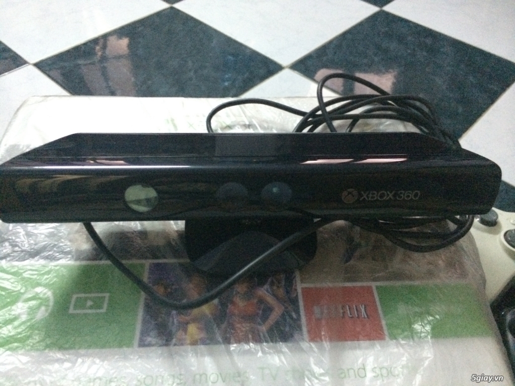 Cần bán XBOX 360 E 250GB + Kinect Full BOX