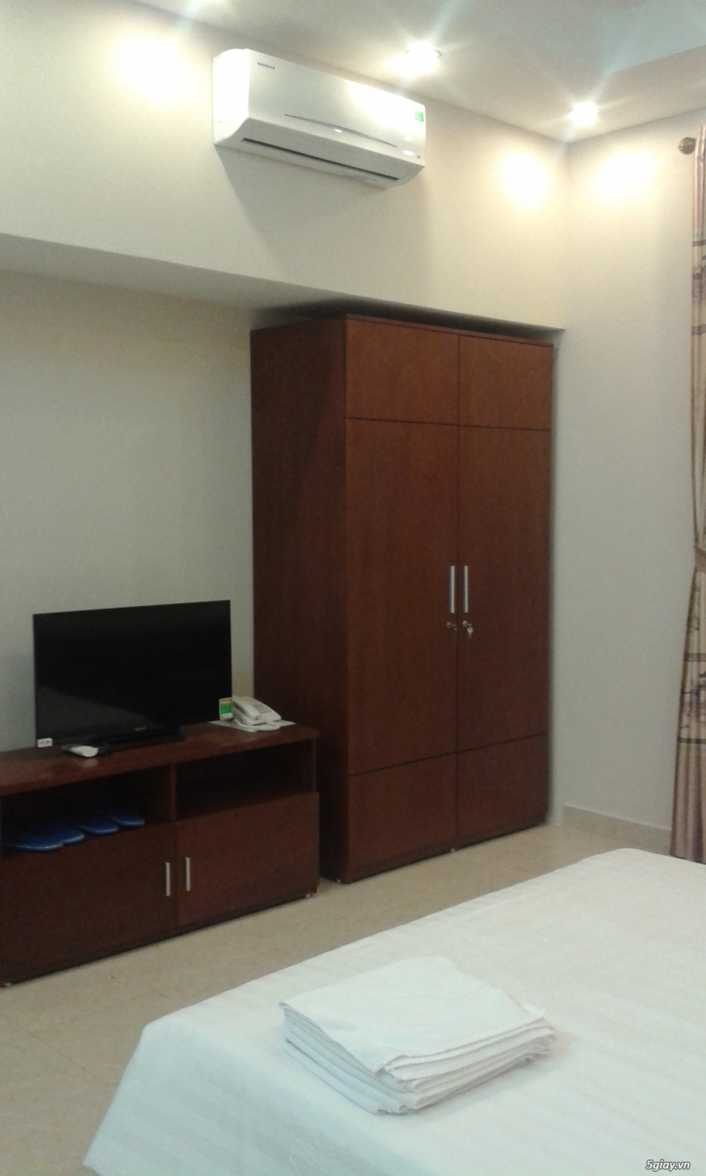 Phòng building rộng, đẹp view vườn, sát biển giá giảm sốc đến 50% chỉ còn 500k - 1