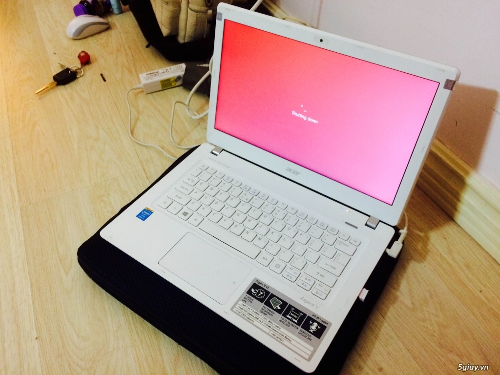 Bán lại Laptop Acer màu Trắng 13 Inch core i3 cực bền hiệu suất cao - 4