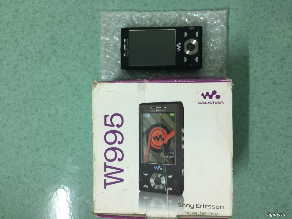 Sony Ericsson W995 Walkman Full box