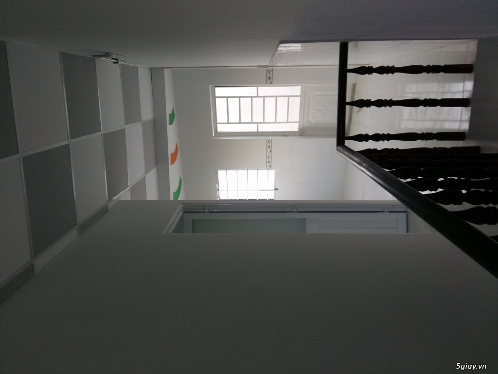 Nhà căn góc 2 mặt tiền HXH 1 lầu 2PN 2WC ban công, sau chợ Hưng Long BC - 6