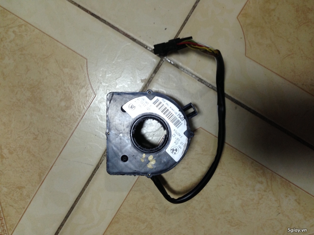 cảm biến góc lái của xe BMW e46 nhé các bác