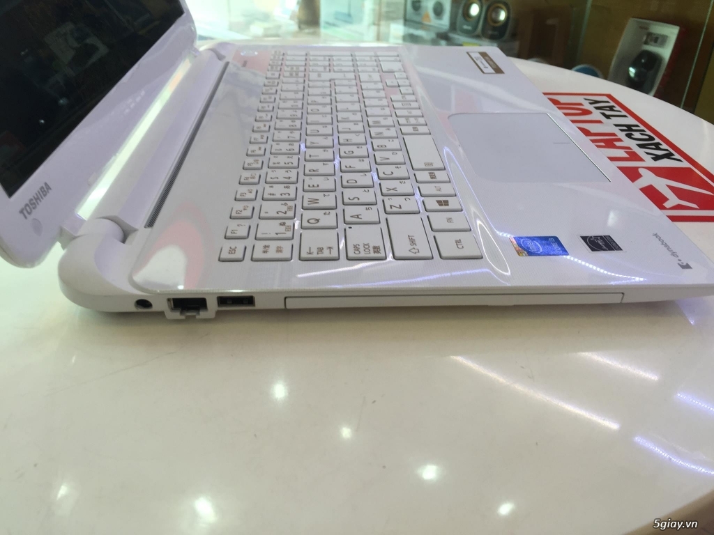Laptop xách tay từ Nhật - 7