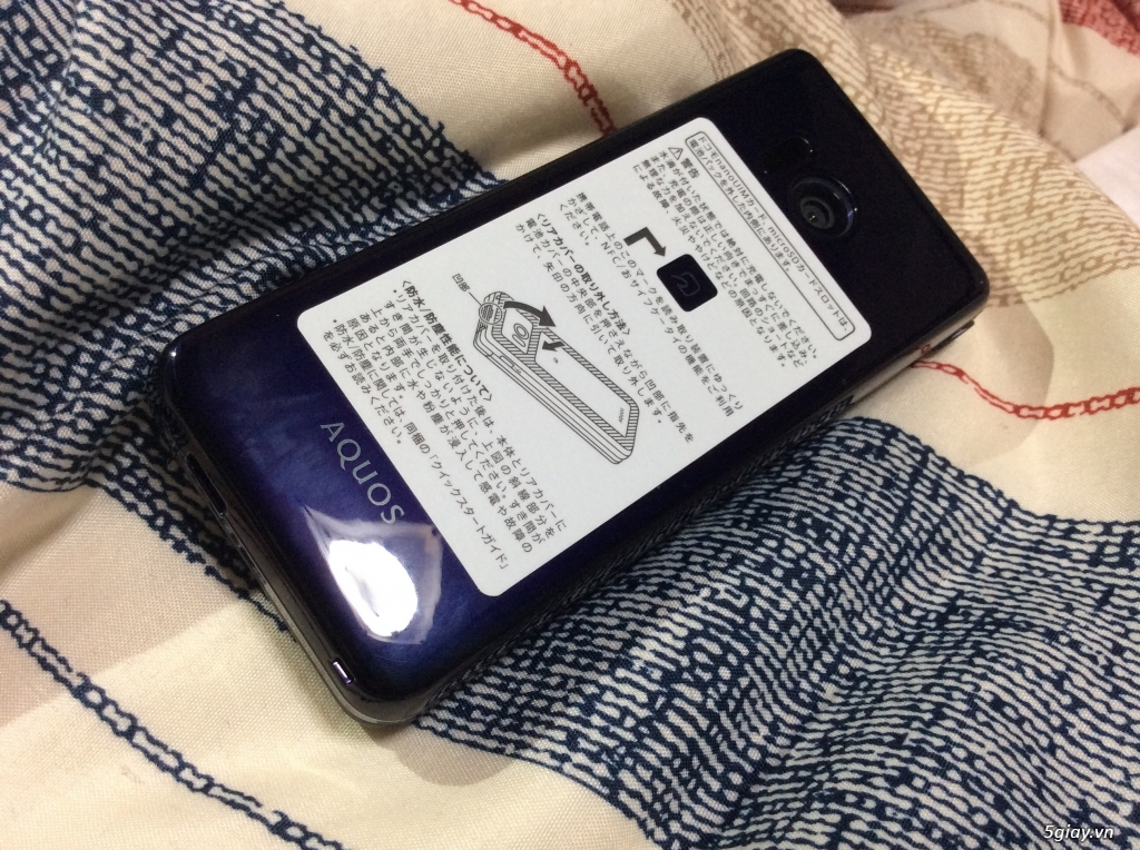 Điện thoại nắp gập Nhật - 3