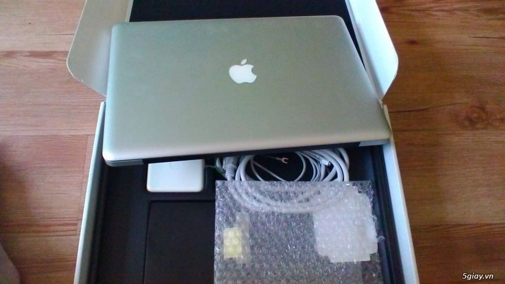 Macbook Pro 15.4 i7 2011 nguyên thùng 98% - 1