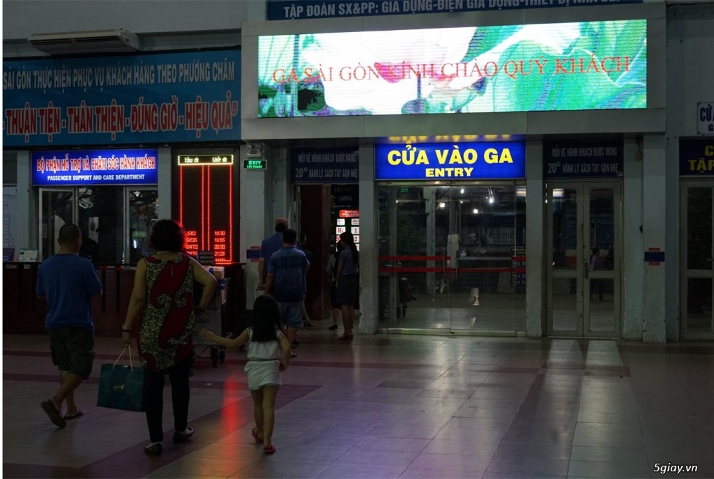 Quảng cáo bảng LED hiển thị ở Ga Sài Gòn, qc thương hiệu tốt nhất - 2