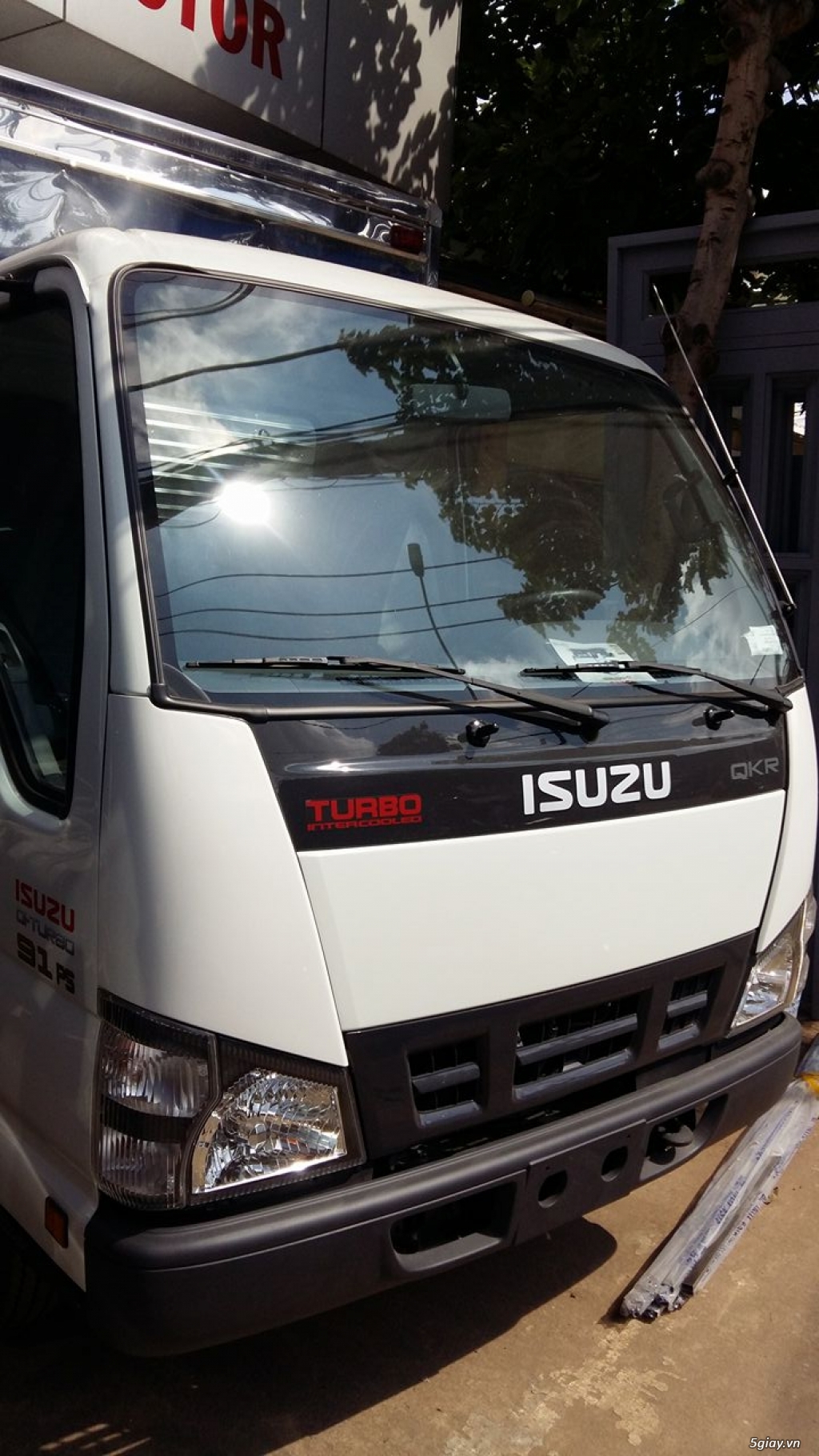 Bán Xe Tải ISUZU 2,2 TẤN Chạy Trong Thành Phố - 3