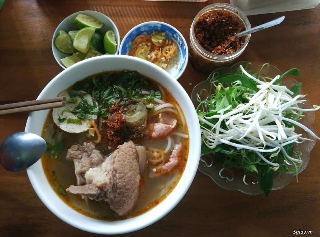 Bún Bò Huế Giò Heo - Chú Sơn 373 Trường Chinh TBình - 2