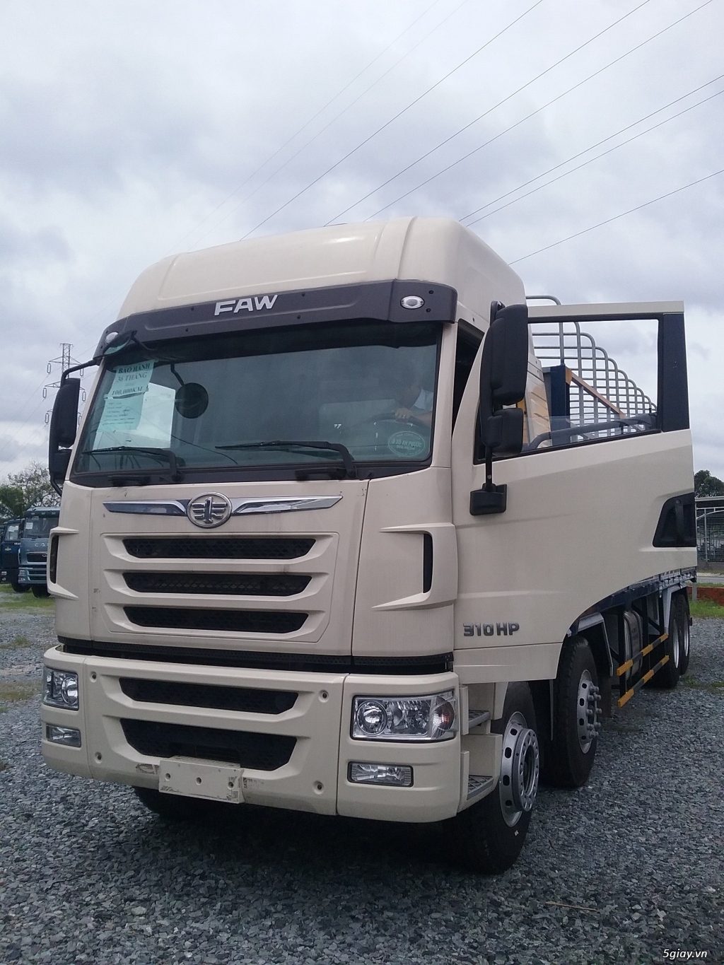 xe tải 4 chân faw hàng tồn giá rẽ