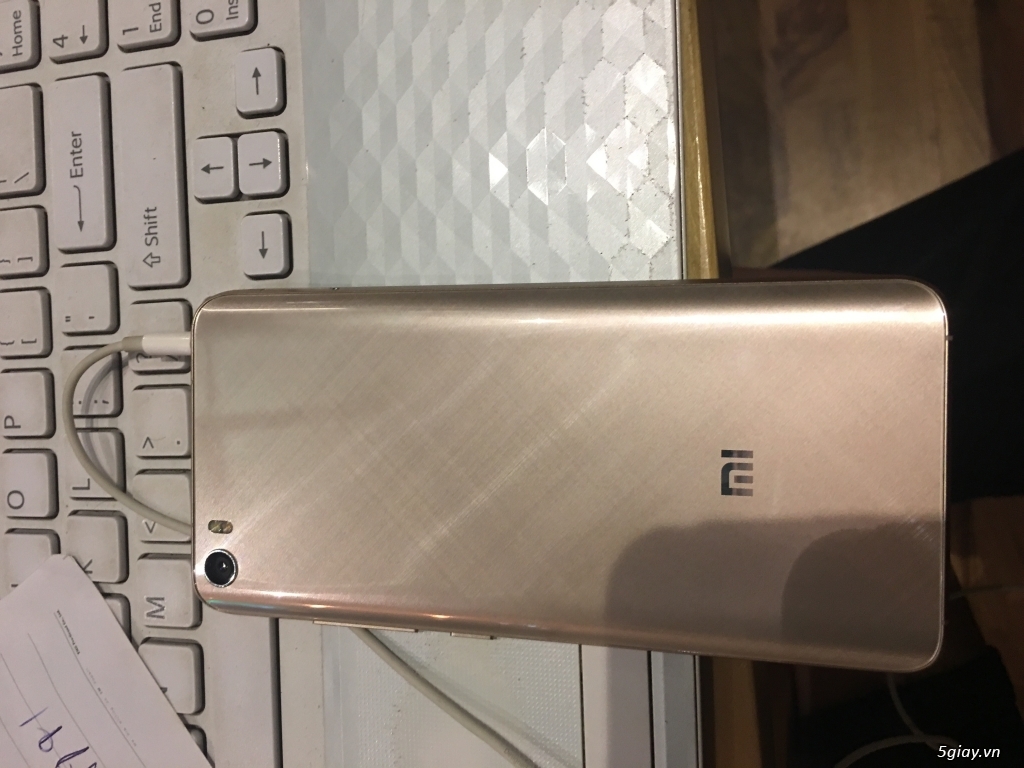 Xiaomi Mi5 - Hong vang 32gb - 4tr9 - 3