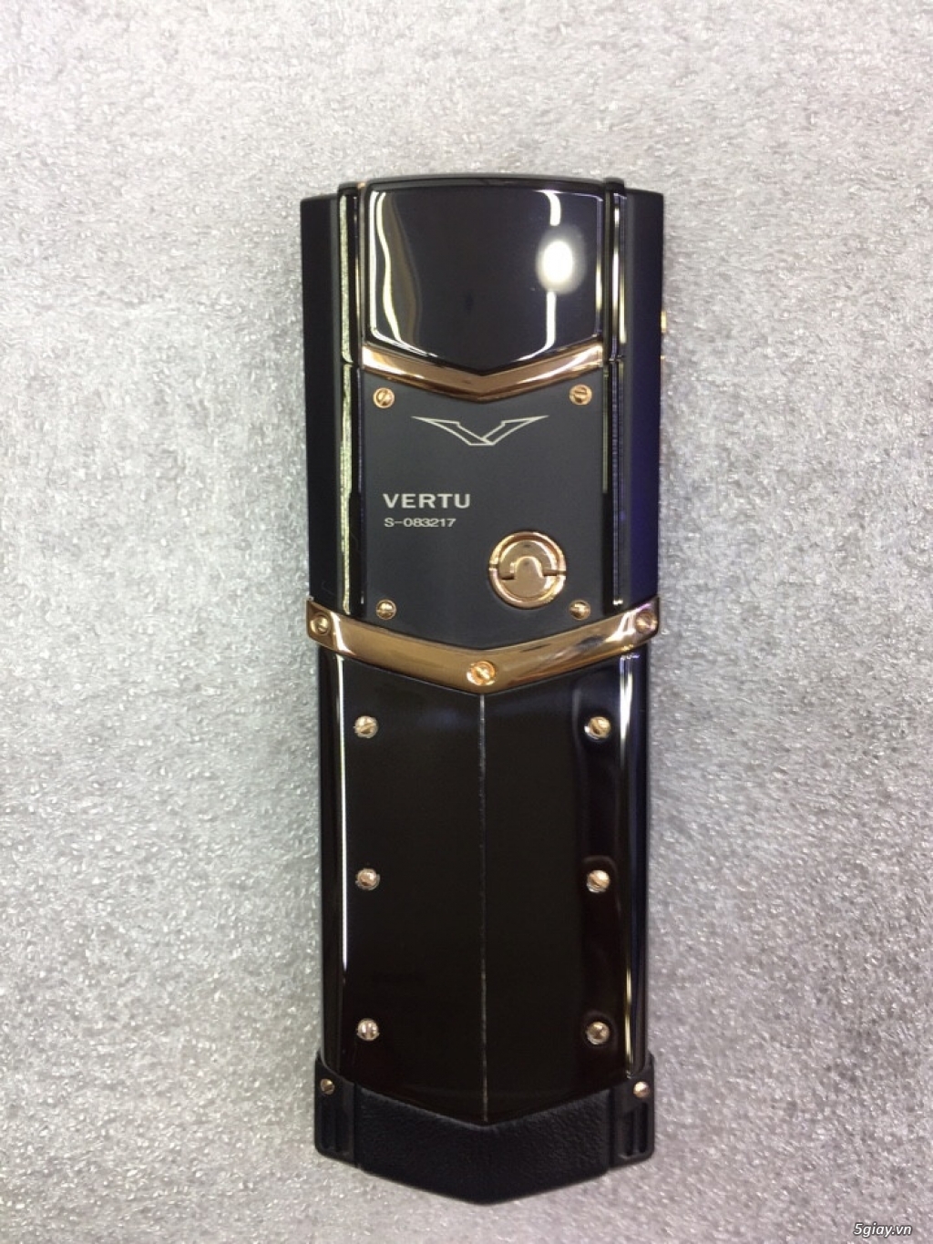 Vertu Signature S - 1